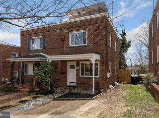 26 Underwood Pl NW, Washington, DC 20012