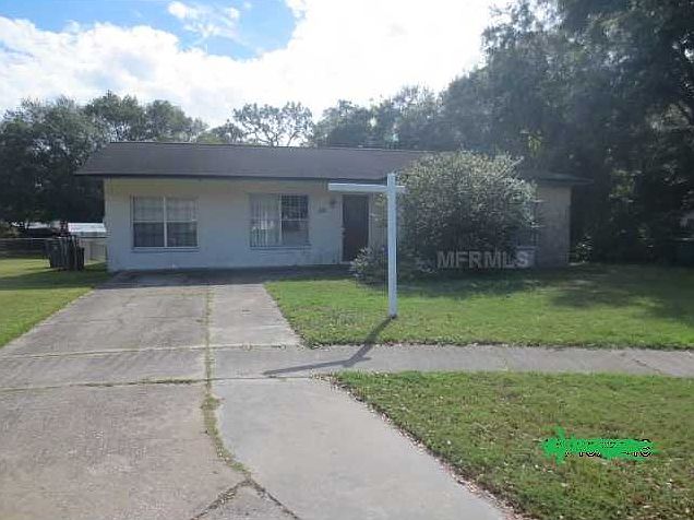 1st image of 902 W Gaston Pl