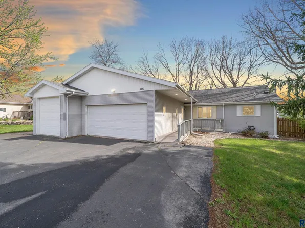500 Crystal Dr, Hartford, SD 57033