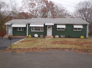 17 Plant Rd, Branford, CT 06405