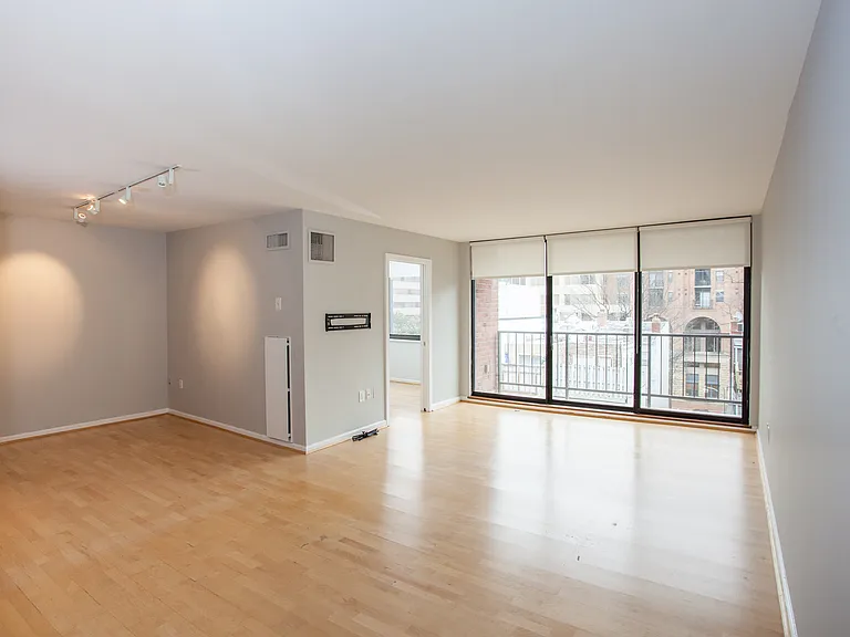2555 Pennsylvania Ave NW #614 — Photo 9