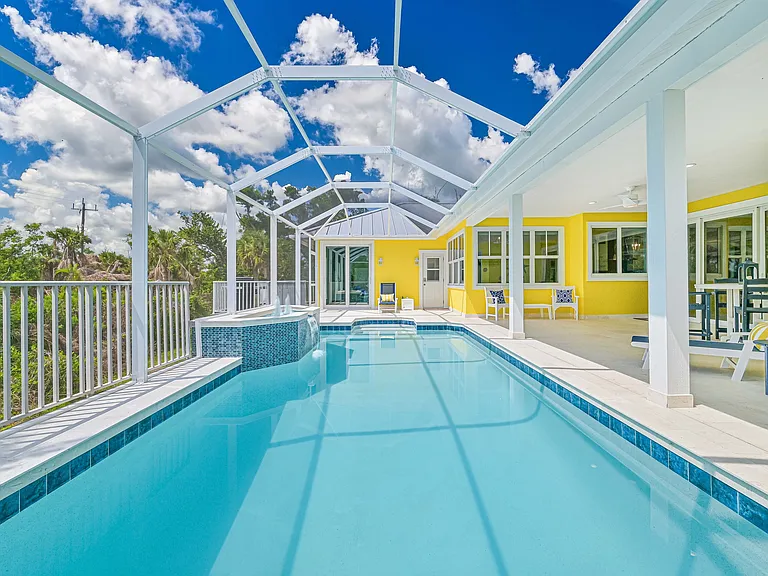 salt water pool with fountain