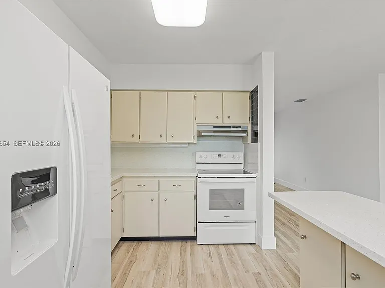 5110 SW 106th Ave — Photo 17