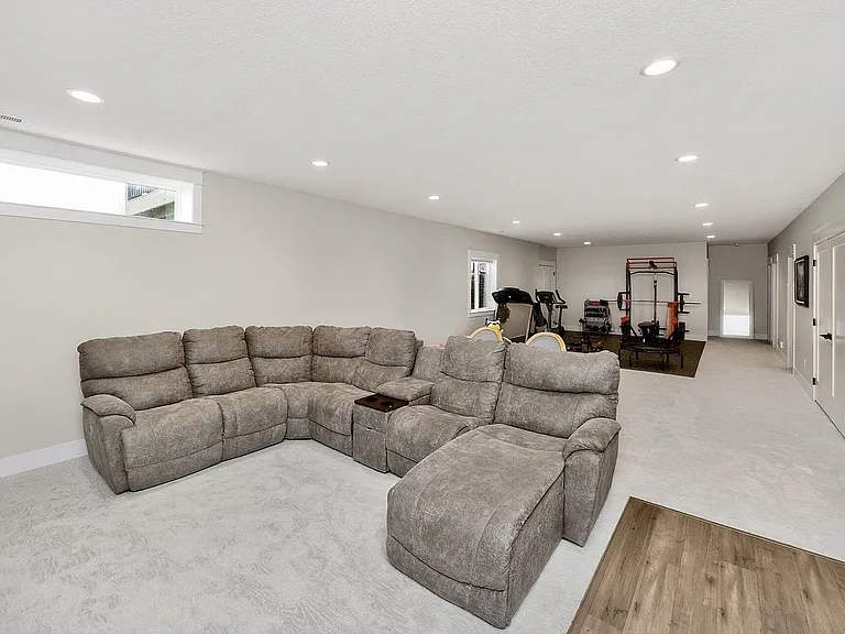 14301 Sheridan Ave — Photo 6