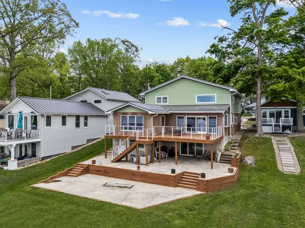 2083 Chapman Lake Dr #1, Warsaw, IN 46582