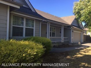 401 Merlot Dr, Cloverdale, CA 95425