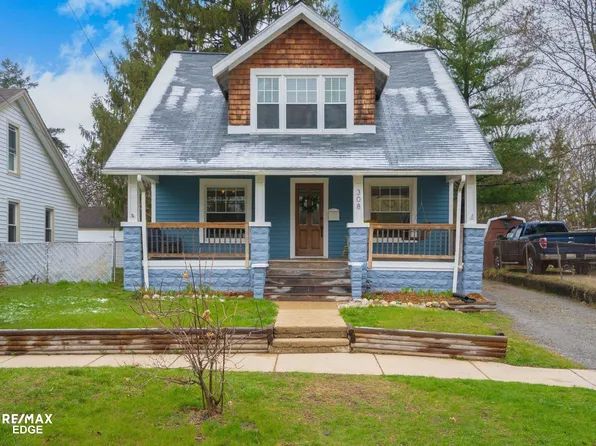 308 Oakland St, Holly, MI 48442
