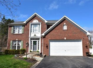 592 Morning Glory Dr, Webster, NY 14580