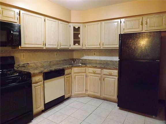 4th image of 804 Madaline Dr #804