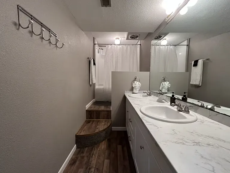 419 Mountain View Dr — Photo 4