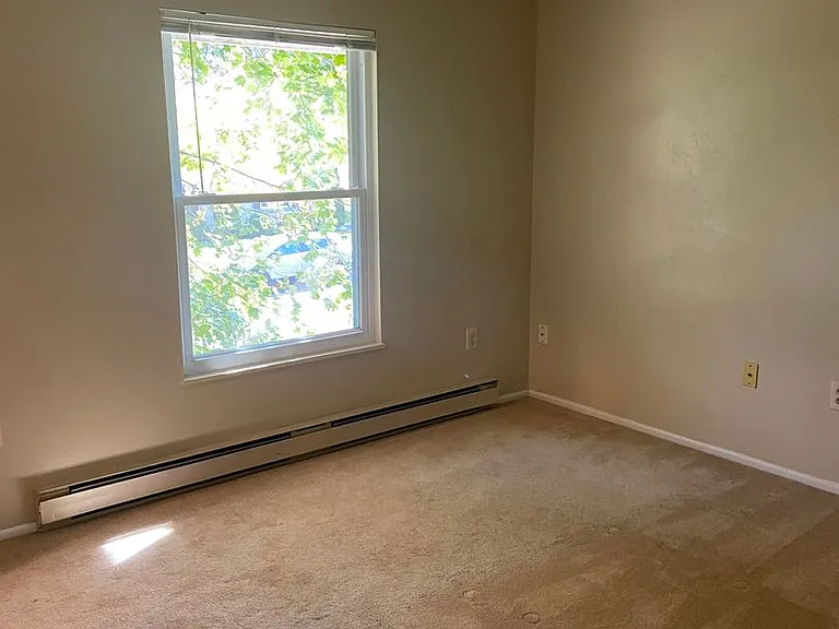 257 W Ridge St — Photo 13