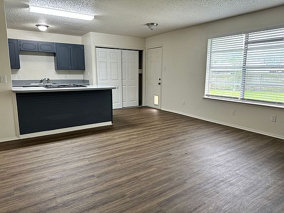 3rd image of 5708 Macdougall Dr