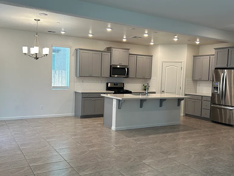 kitchen/ dining room