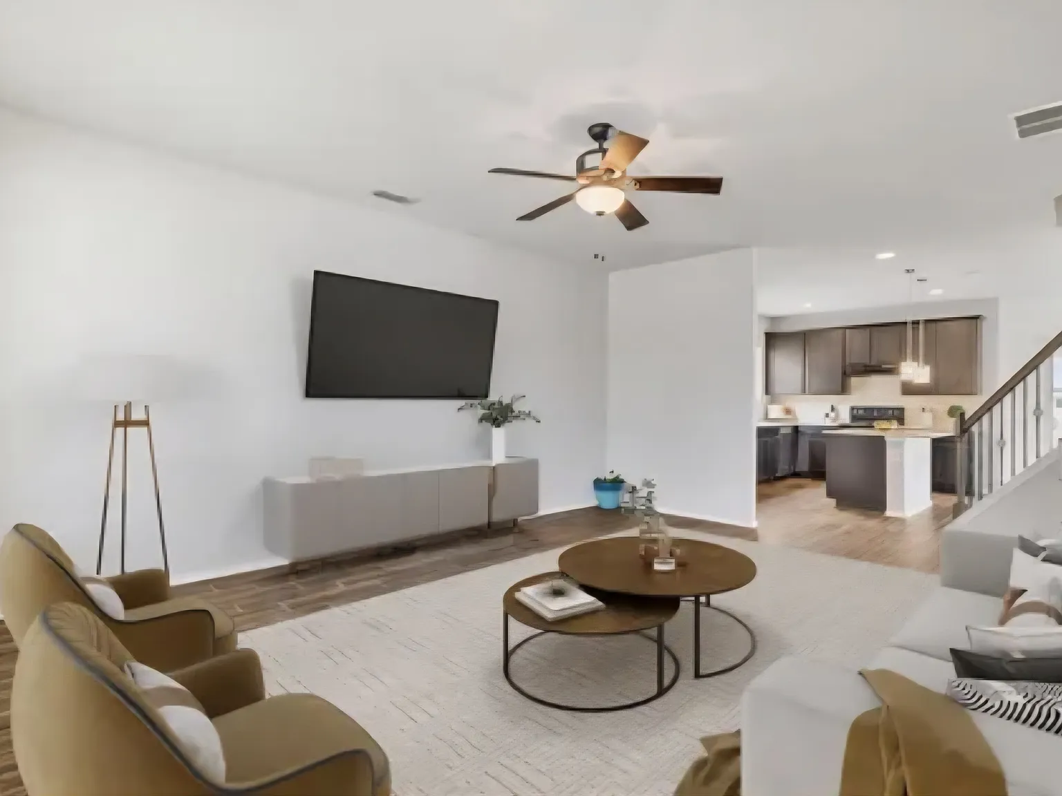 4 bed, 3.5 bath, 2538 sqft, $2,650 — Photo 4