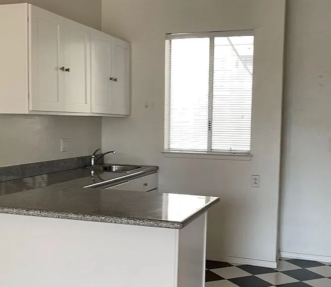1410 Broadway — Photo 16