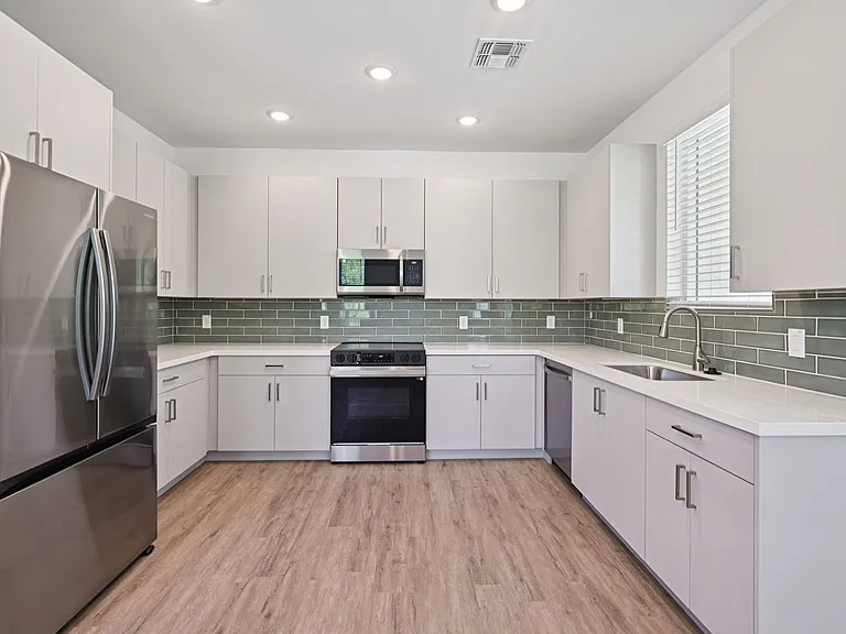 Agave Townhomes — Photo 13