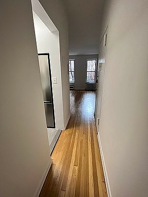 3rd image of 1616 York Ave #5
