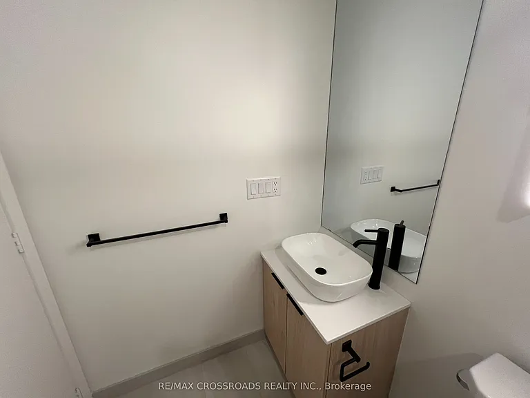 1185 Dupont St #801 — Photo 15