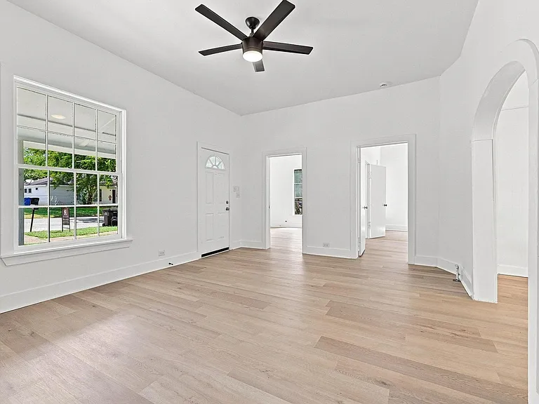 604 E Morton St — Photo 8