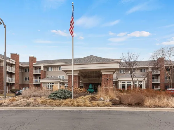 801 N McLean Blvd APT 222, Elgin, IL 60123