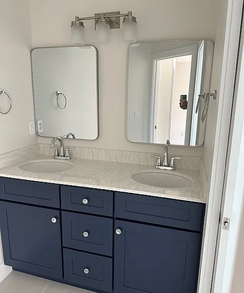 240 S 10th St — Photo 12