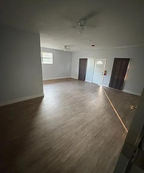 804 Northside Dr — Photo 2