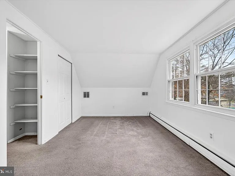 6 Sherwood Ln — Photo 13