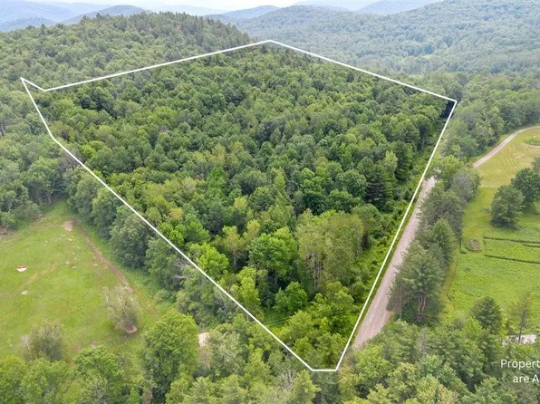 45 Old County Lane, Richmond, VT 05477