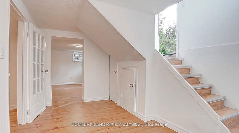 Toronto House for rent - 5 Bedrooms — photo 10