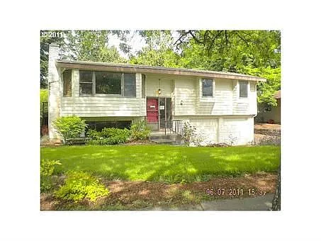7250 SW Juniper Ter photo 1
