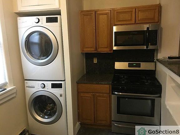4th image of 2832 Cantrell St