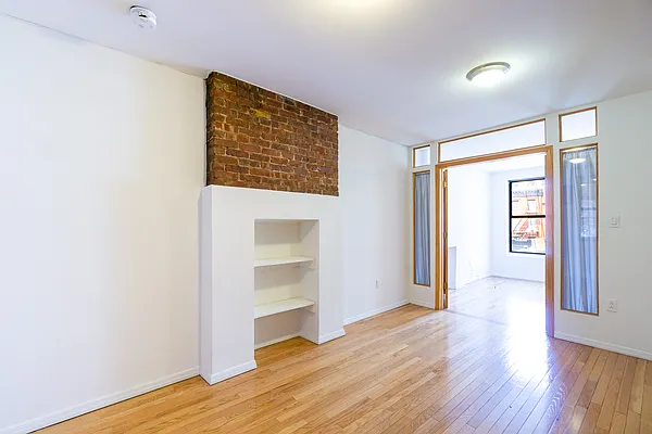 Rented by City Connections Realty | media 24