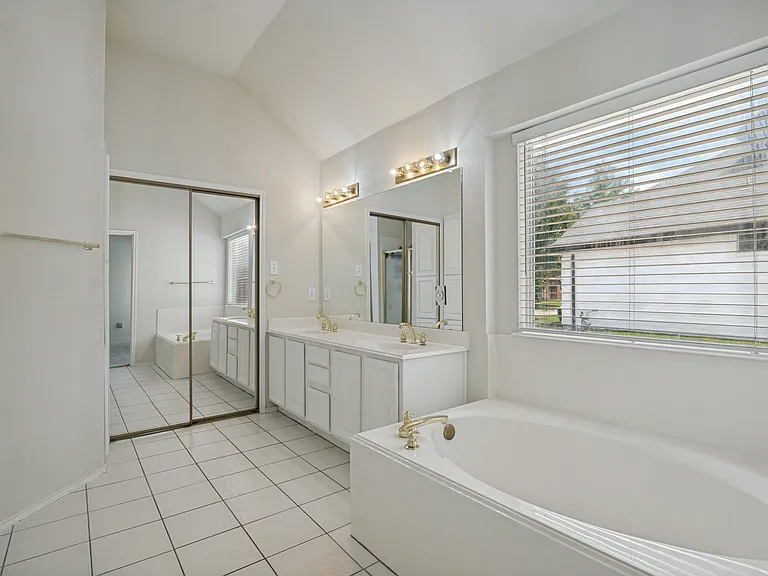 308 Sycamore Dr — Photo 19