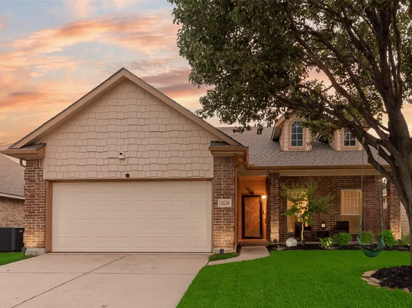 3220 Florian Ln, Fort Worth, TX 76108