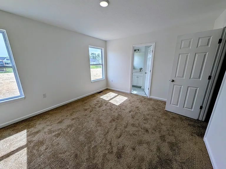 128 Kelly Dr — Photo 7