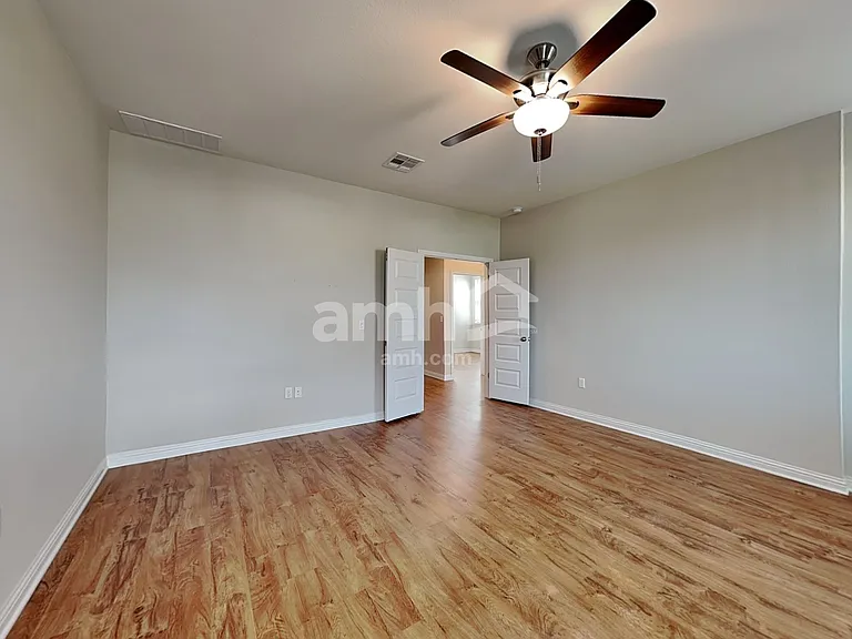 8113 Turnberry Ln — Photo 8