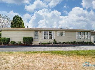 1216 Woolcut Ln, Toledo, OH 43615