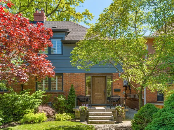 17 Lincoln Ave, Toronto, ON M6P 1M7