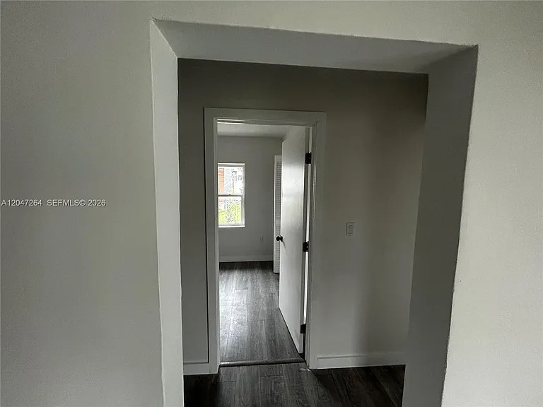4429 SW 21st St #FRONT — Photo 17