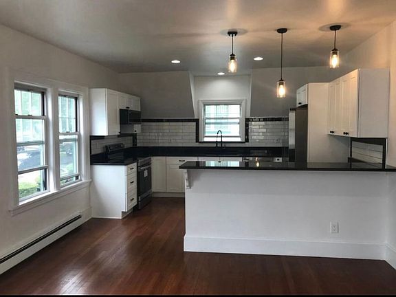 2nd image of 63 Vernon Ave APT 2
