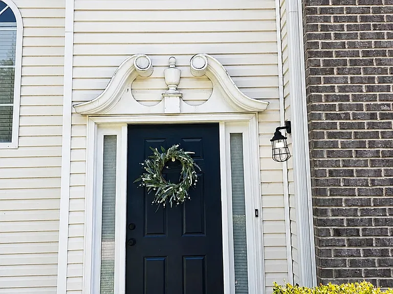 1170 Cliftwood Dr — Photo 36