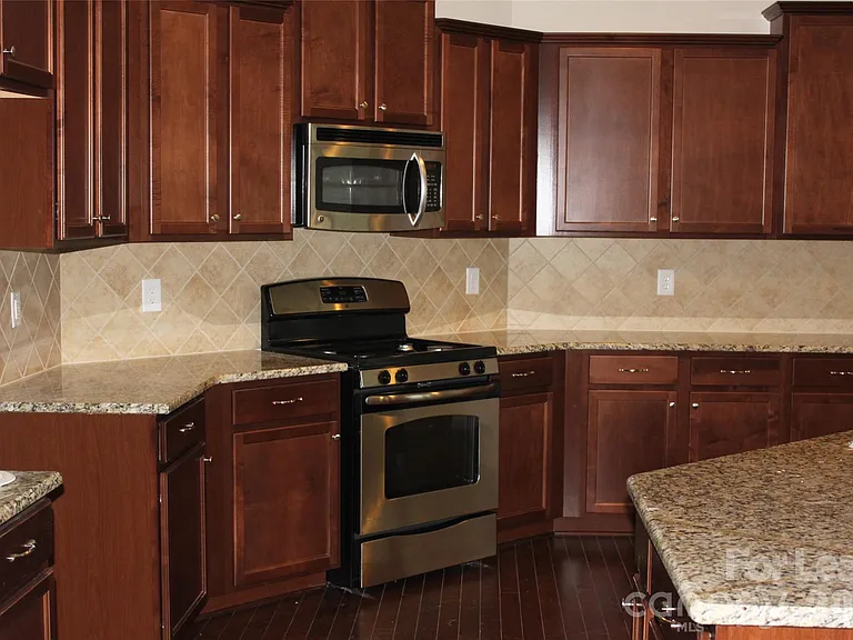 12008 Virginia Pine Ln — Photo 9