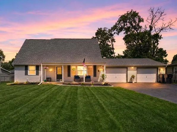 715 McCool Rd, Valparaiso, IN 46385