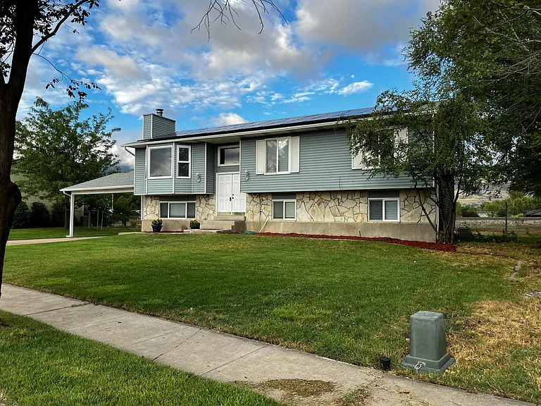 1442 N 900 W — Photo 2