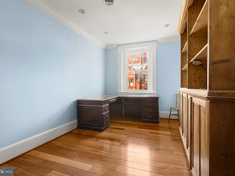 1007 N Calvert St — Photo 39