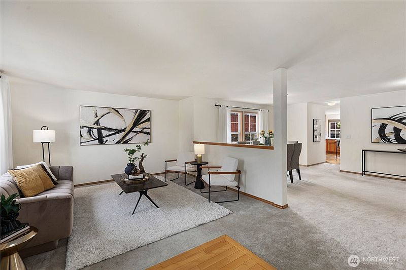 5th image of 2229 SE 2nd Court