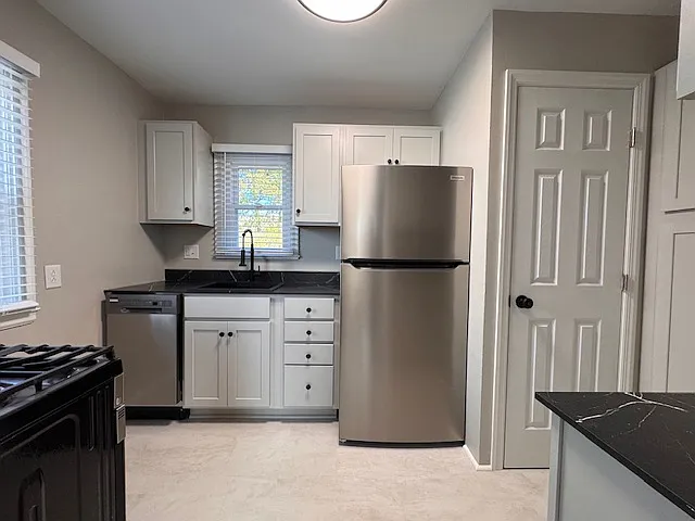 107 Euclid Ave — Photo 4