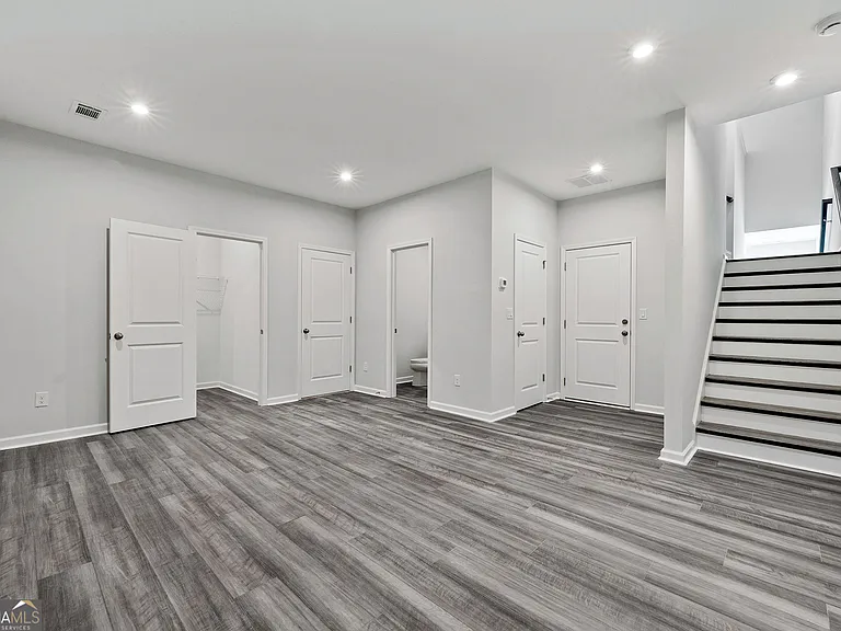 2688 Creekview Ter NW — Photo 12