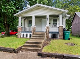 831 S 14th St, Springfield, IL 62703