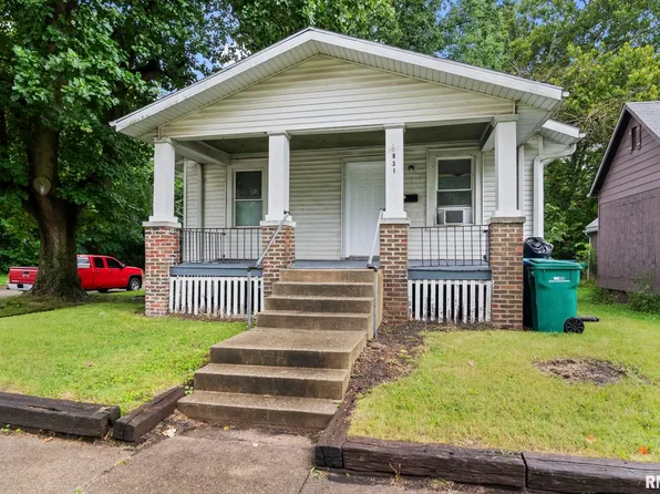 831 S 14th St, Springfield, IL 62703